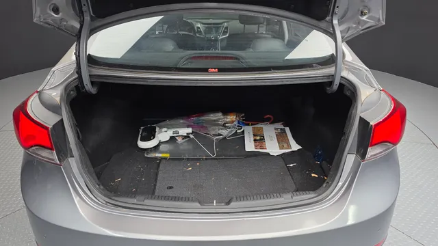 Hyundai Elantra (Avante)