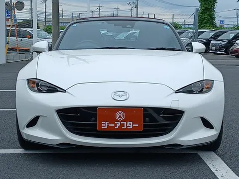 Mazda MX-5 (Roadster)