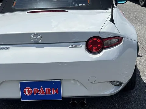 Mazda MX-5 (Roadster)