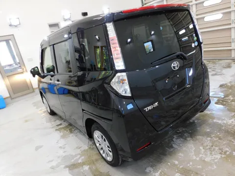 Toyota Tank