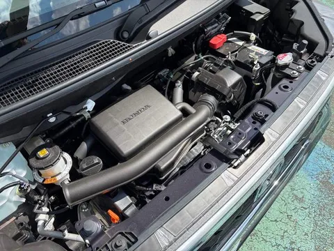 Honda N-BOX Custom