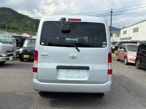 Toyota TownAce Van