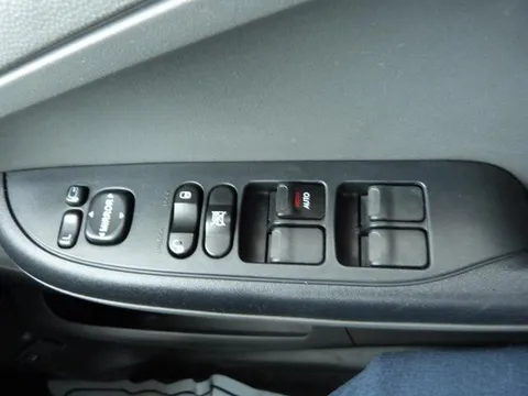 Subaru R2