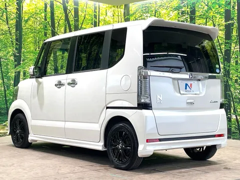 Honda N-BOX Custom