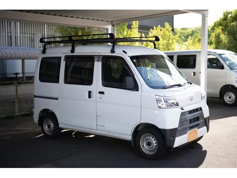 Toyota Pixis Van