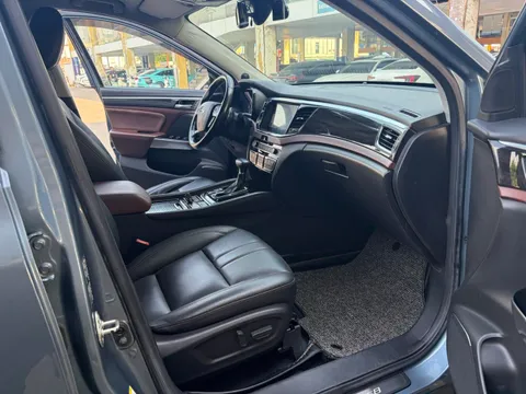 Gac GS8