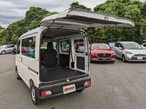 Toyota Pixis Van