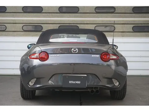 Mazda MX-5 (Roadster)