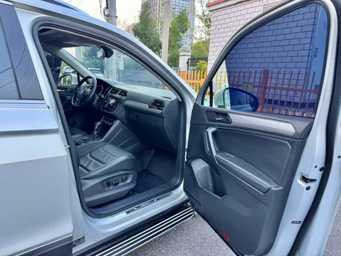Volkswagen Tiguan L