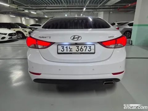 Hyundai Elantra (Avante)