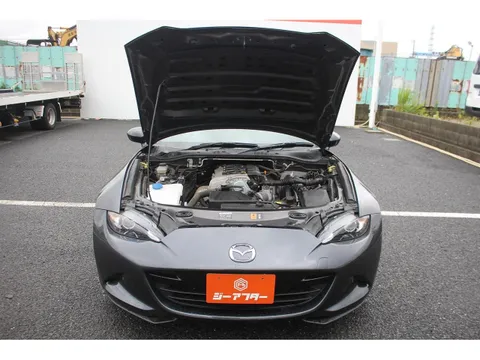 Mazda MX-5 (Roadster)