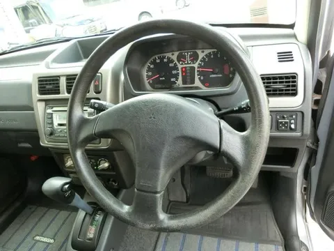 Mitsubishi Pajero Mini