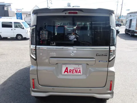 Suzuki Spacia Custom