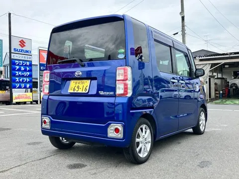 Daihatsu Wake