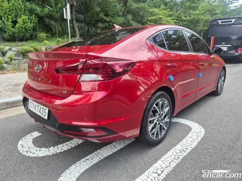 Hyundai Elantra (Avante)