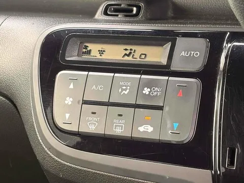 Honda N-BOX Slash