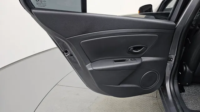 Renault SM3