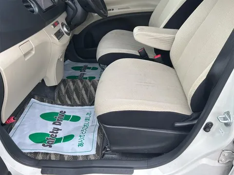 Subaru Lucra