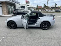 Mazda MX-5 (Roadster)
