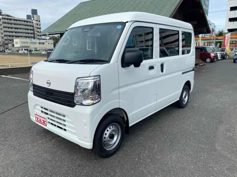 Nissan Clipper Van