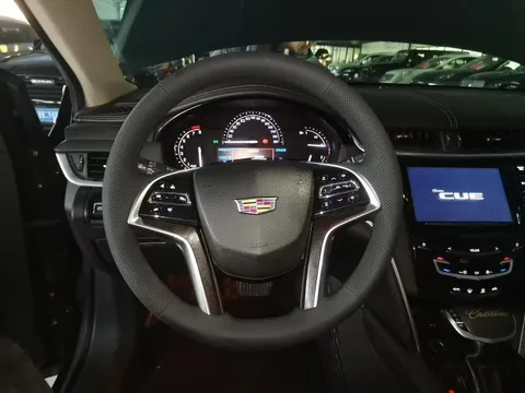 Cadillac XTS