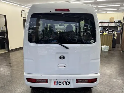 Toyota Pixis Van
