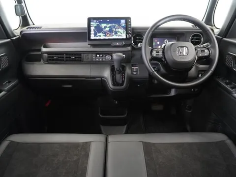 Honda N-BOX Custom