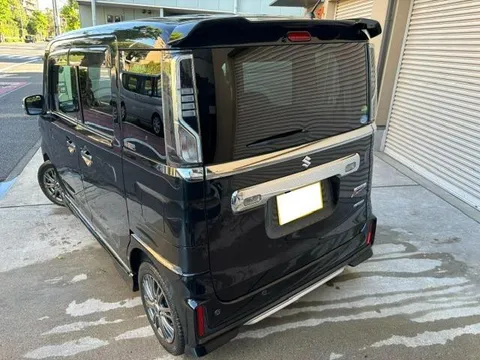 Suzuki Spacia Custom
