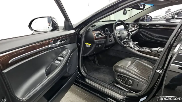 Genesis G90 (EQ900)