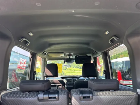 Toyota Pixis Mega