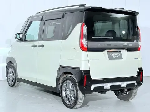 Mitsubishi Delica Mini