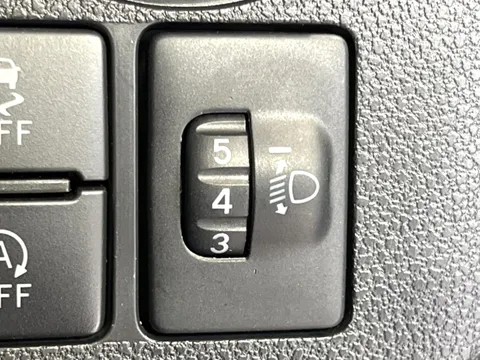 Daihatsu Mira Tocot