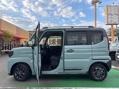 Suzuki Spacia Gear
