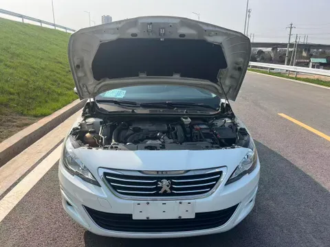 Peugeot 408