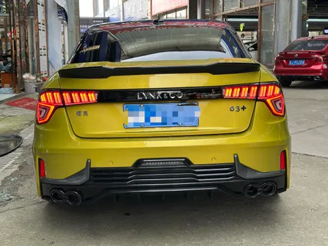Lynk & Co 03