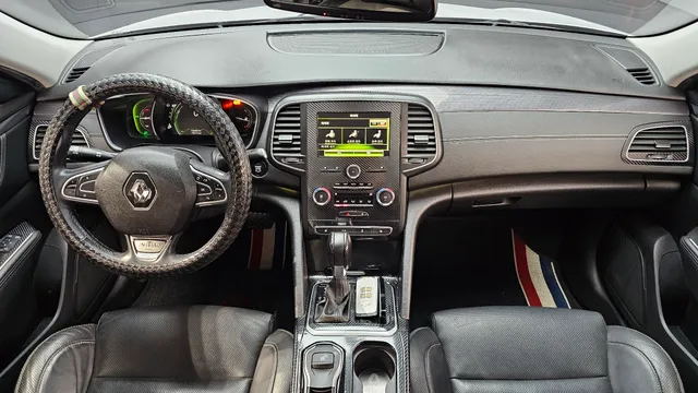 Renault Talisman (SM6)
