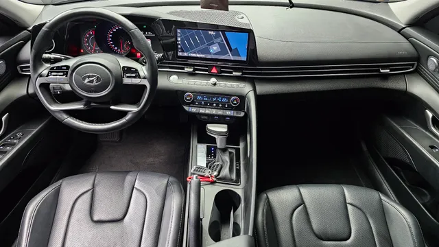 Hyundai Elantra (Avante)