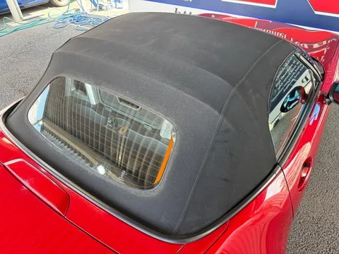 Mazda MX-5 (Roadster)