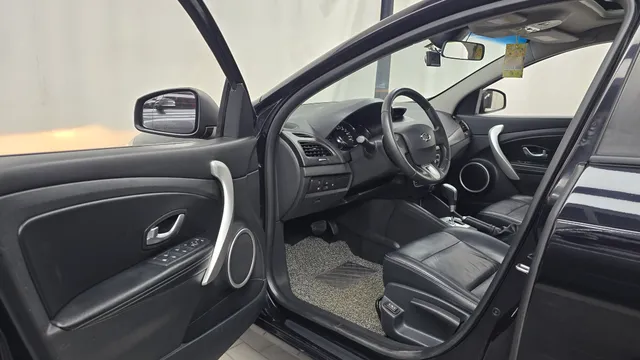 Renault SM3