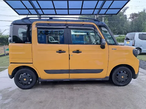 Suzuki Spacia Gear