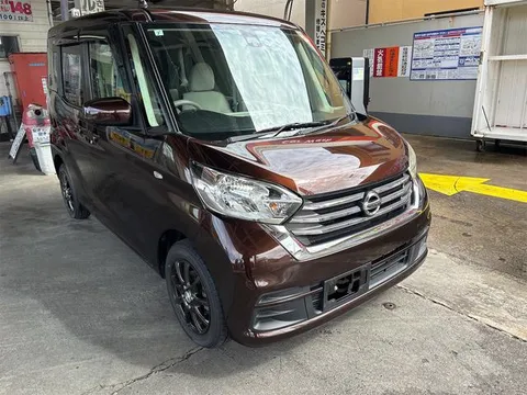 Nissan Dayz Roox