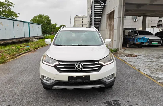 Dongfeng AX7