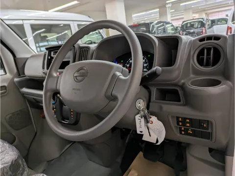 Nissan Clipper