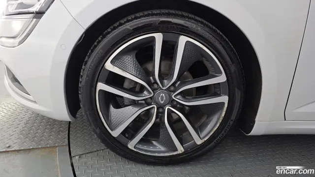 Renault Talisman (SM6)
