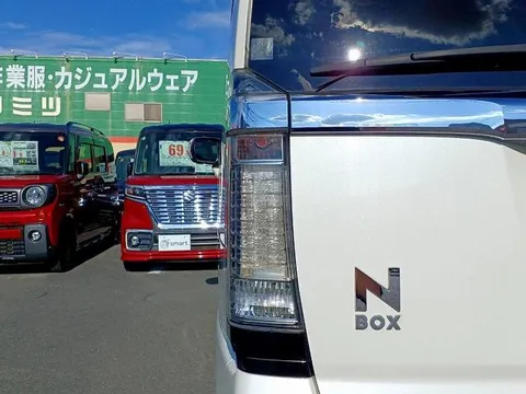 Honda N-BOX Custom