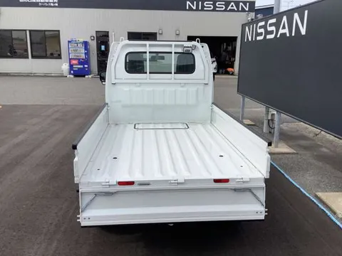 Nissan Clipper Truck