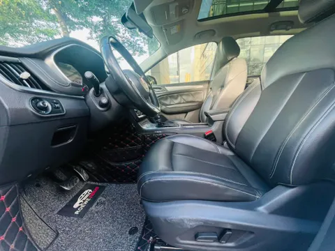 Roewe RX5