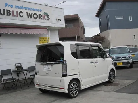 Honda N-BOX Custom