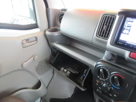 Nissan Clipper