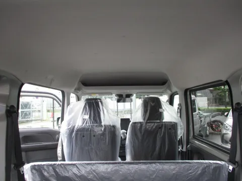 Nissan Clipper Van